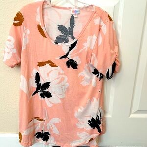Lularoe t-shirt
